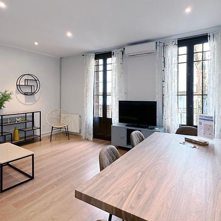 Stay U-Nique Apartments Travessera Barcelona Bagian luar foto